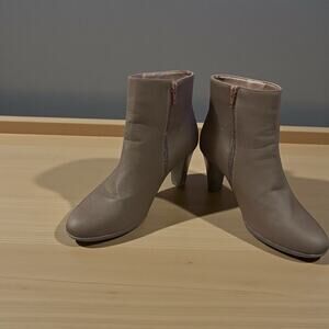 London Fog Brown Ankle Heeled Boots